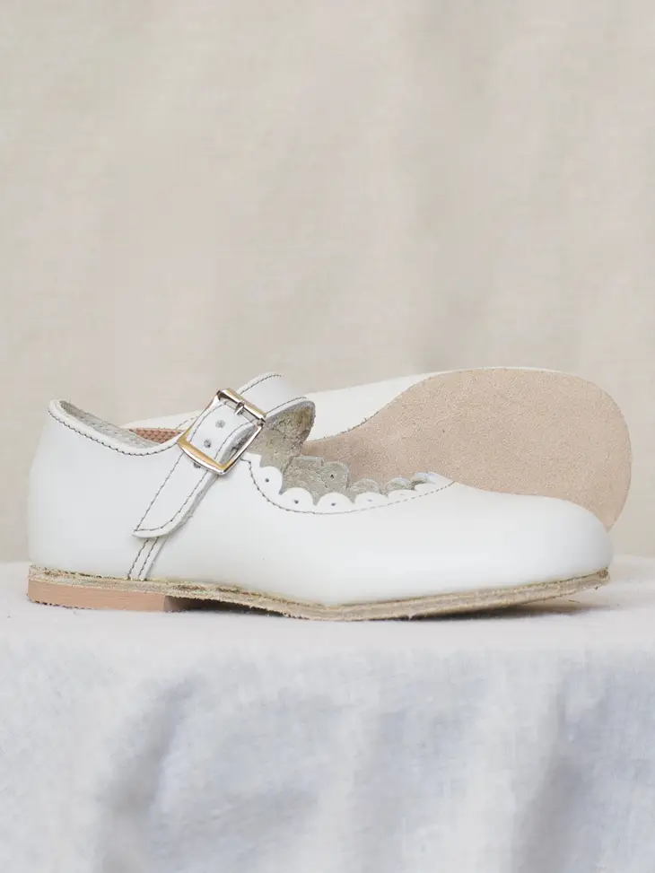 Scalloped Mary Jane: Pearl