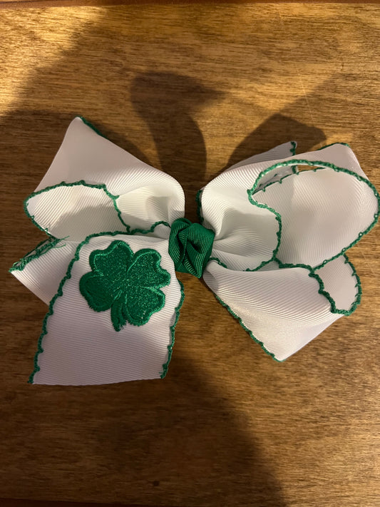 Emerald Clover Bow